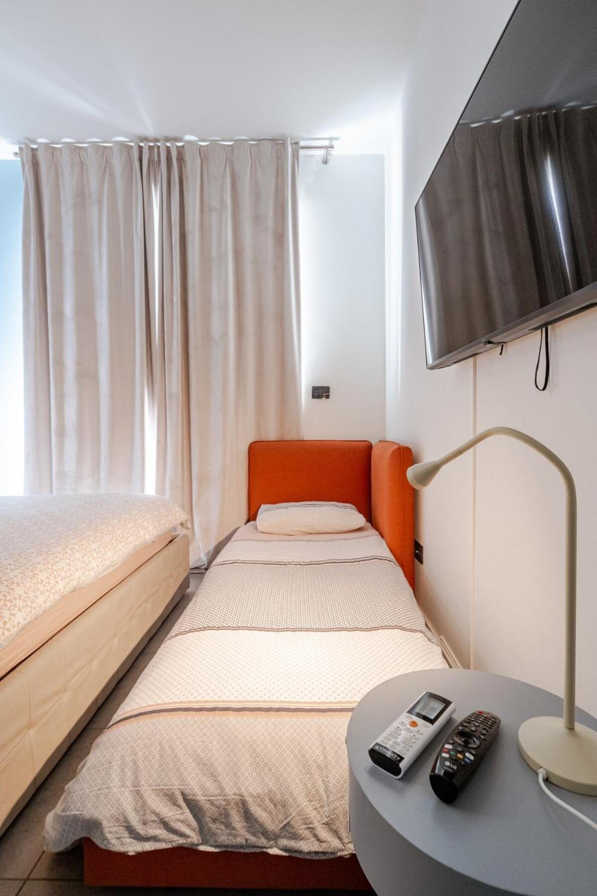City Center - Modern Flat With Free Parking And Wifi - Apt A Bérgamo Exterior foto